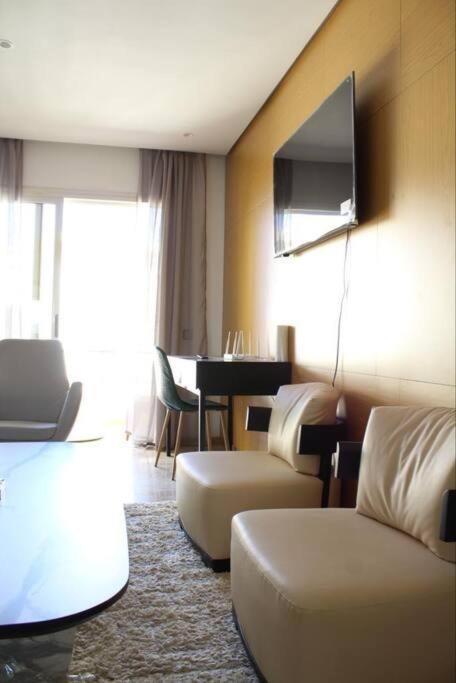 Appt 22 Bloc G- Hicherraton Plage Residence Bella Vista, Bouznika Bay Схират Екстериор снимка
