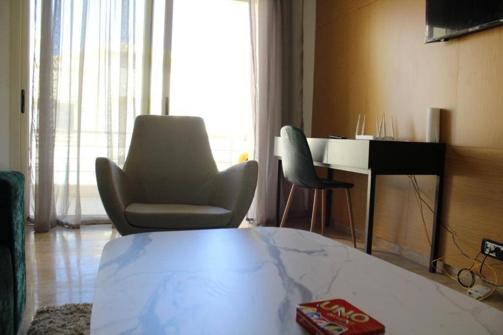 Appt 22 Bloc G- Hicherraton Plage Residence Bella Vista, Bouznika Bay Схират Екстериор снимка