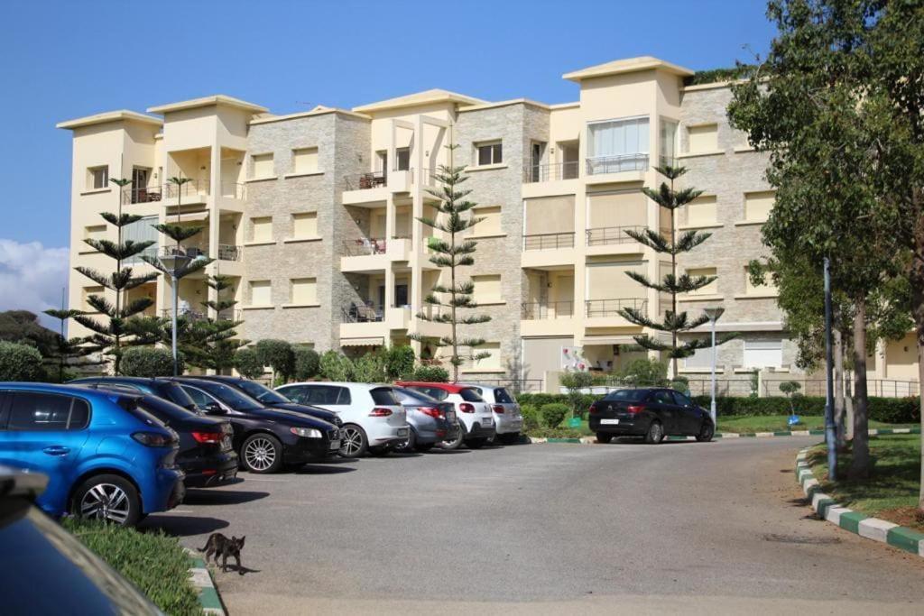 Appt 22 Bloc G- Hicherraton Plage Residence Bella Vista, Bouznika Bay Схират Екстериор снимка